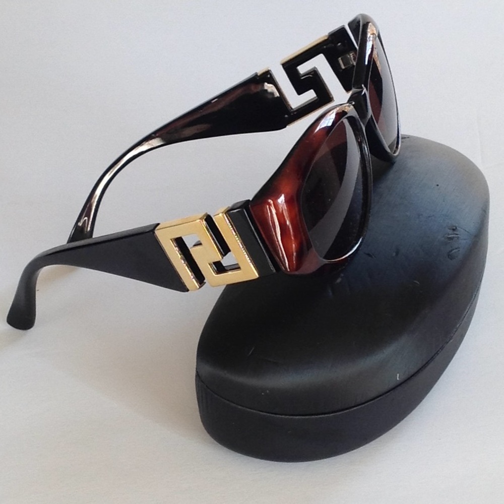 🍂🍁 Anita's Passions - Monogrammed Sunglasses